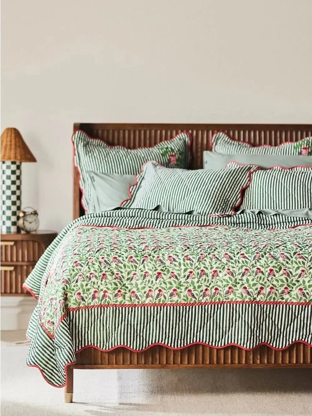 New Anthropologie Iluka 100% Cotton Gauze Floral Quilt Size Queen
